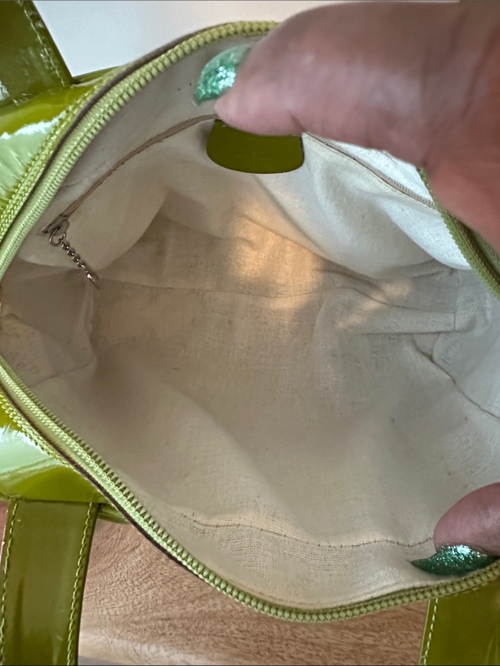 GUCCI Olive Green Patent Leather Handbag - Authentic - EUC - Picture 12 of 14